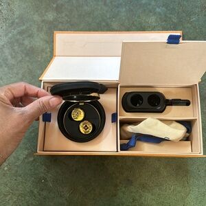 Louis Vuitton Horizon Light Up Earphones Gold